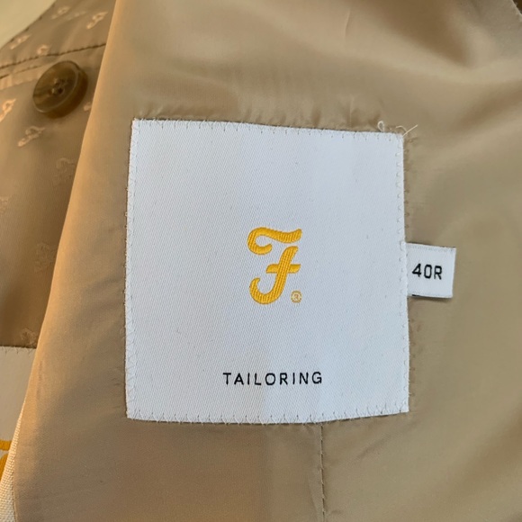 Farah suit jacket (44R) and vest (40R) - Picture 3 of 5